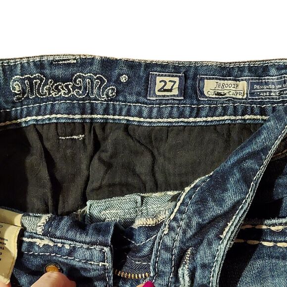 Y2K Women's Miss Me Capris Jeans size 27 - Picture 8 of 10